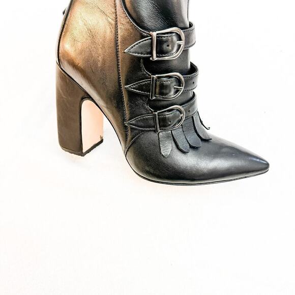 Black Leather Pointy Toe Buckle Accent Bootie Size 36 Italy - Picture 2 of 6
